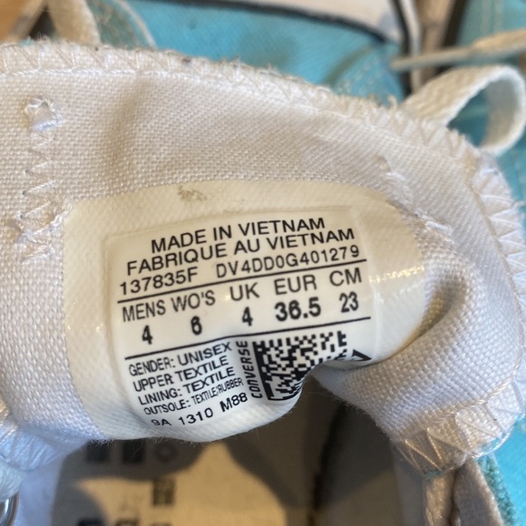 Sky Blue Converse Size 6 Women’s / 4 Men’s - Picture 8 of 8